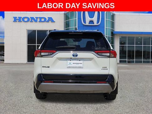 Used 2020 Toyota RAV4 XSE AWD/4WD image 4