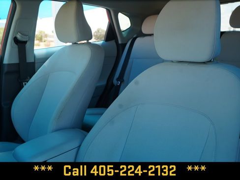 Used 2025 Hyundai Kona SEL AWD/4WD image 17