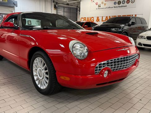 Used 2005 Ford Thunderbird image 38