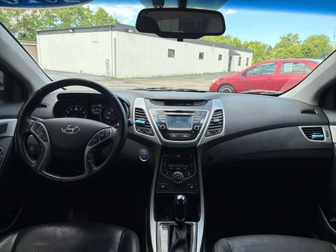 Used 2016 Hyundai Elantra Limited FWD image 18