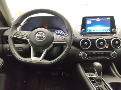 Used 2025 Nissan Sentra SV FWD image 22