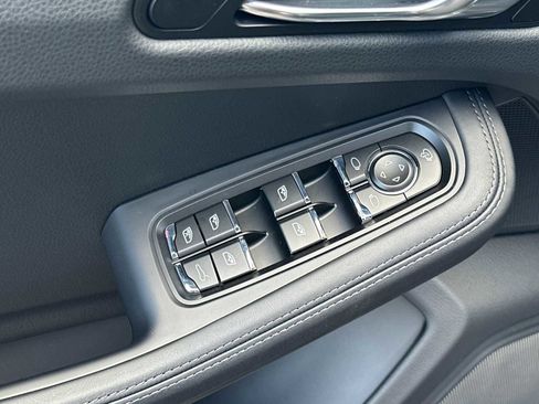 New 2025 Porsche Macan image 13