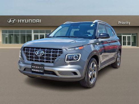 Certified 2025 Hyundai Venue Limited FWD image 1