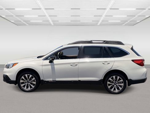 Used 2017 Subaru Outback 2.5i Limited AWD/4WD image 2