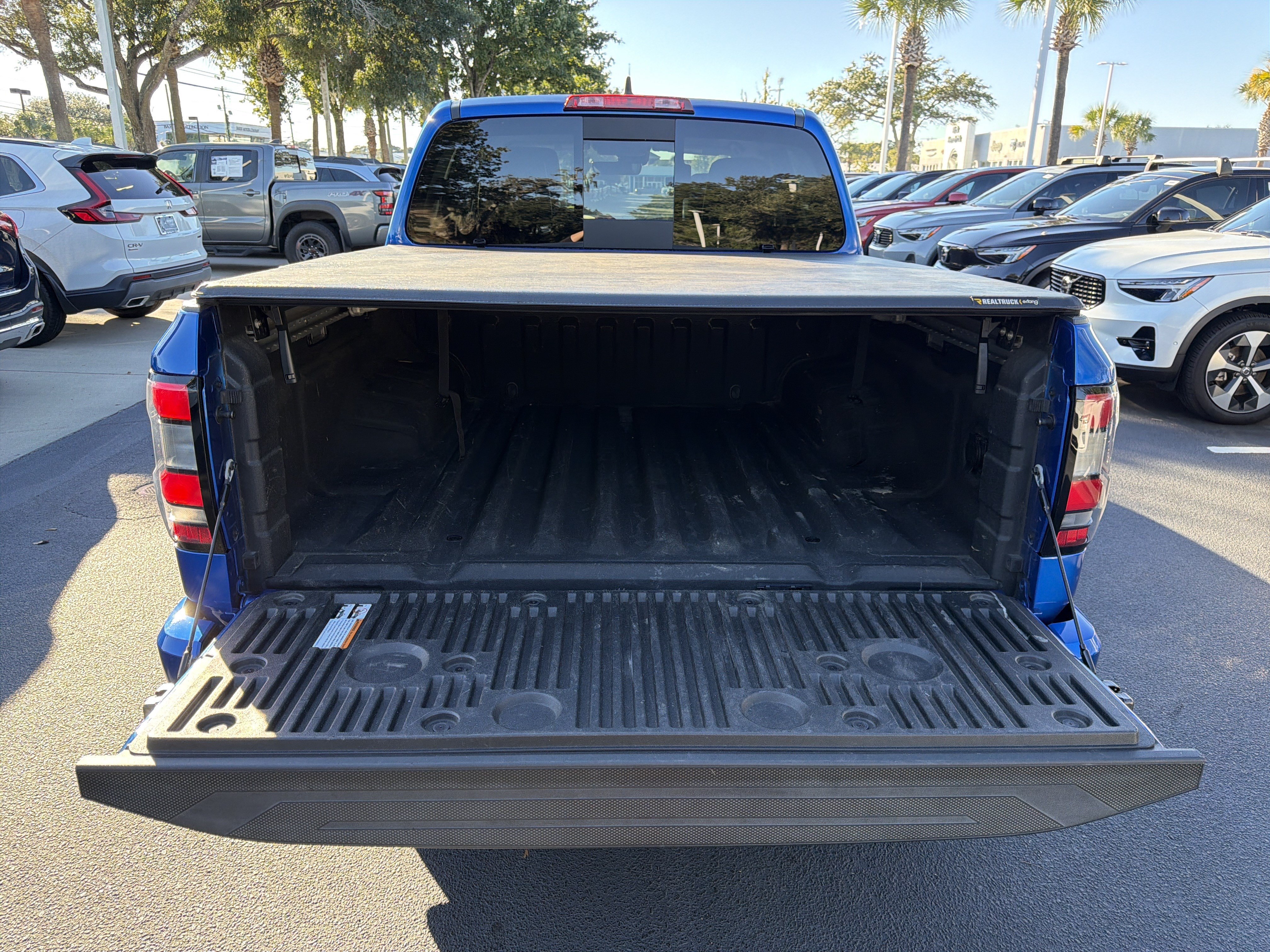 Used 2024 Nissan Frontier SL w/ Technology Package RWD image 34