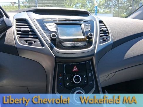 Used 2016 Hyundai Elantra SE w/ Option Group 02 FWD image 20
