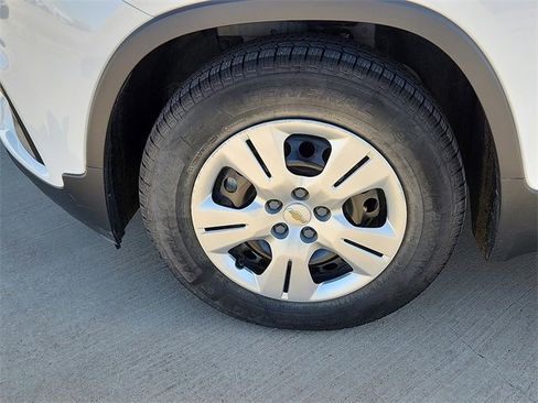 Used 2017 Chevrolet Trax LS image 7