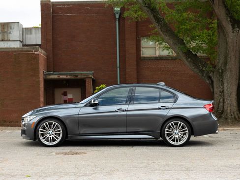 Used 2016 BMW 340i xDrive Sedan AWD/4WD image 4
