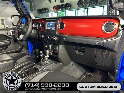 Used 2021 Jeep Gladiator Rubicon w/ Cold Weather Group AWD/4WD image 22