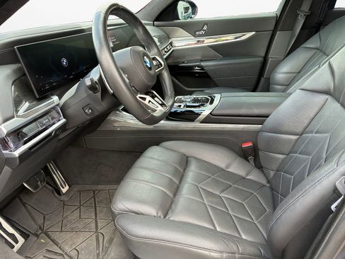 Used 2023 BMW 760i xDrive w/ Luxury Rear Seating Package image 19