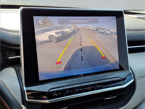 Used 2022 Jeep Compass Limited image 6