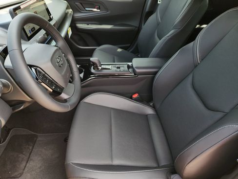 New 2026 Toyota Prius Plug-In Hybrid FWD image 10