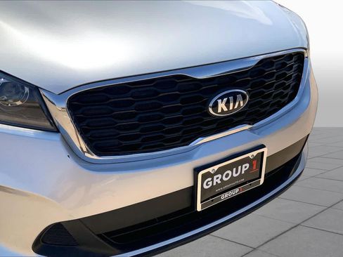 Used 2020 Kia Sorento L FWD image 37