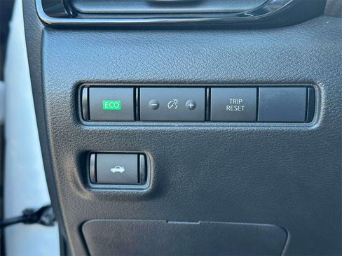 Certified 2023 Nissan Sentra SR w/ SR Premium Package image 20