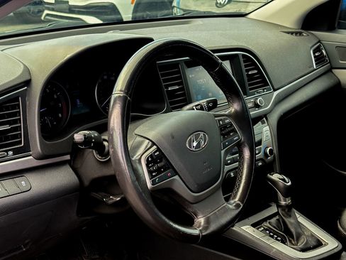 Used 2017 Hyundai Elantra Value Edition FWD image 2