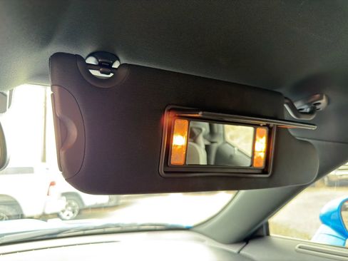 Used 2015 Dodge Challenger SRT Hellcat image 19