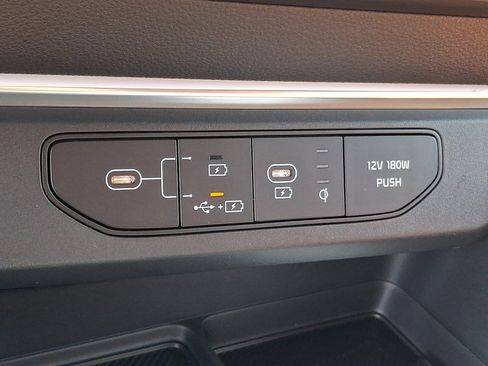 New 2026 Kia Carnival EX FWD image 11