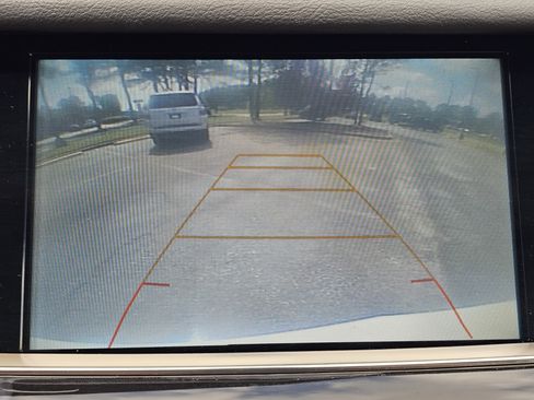 Used 2018 Cadillac XT5 FWD image 28