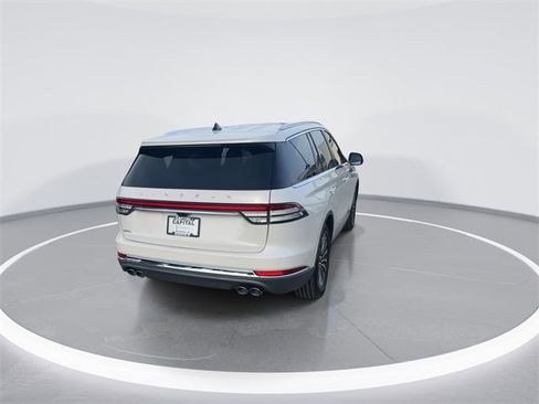 Used 2022 Lincoln Aviator Reserve w/ Equipment Group 201A image 6