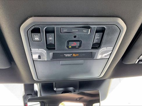 New 2026 Toyota Tundra Limited AWD/4WD image 17