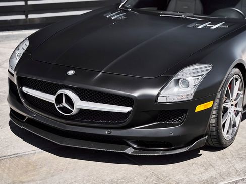 Used 2012 Mercedes-Benz SLS AMG Coupe image 7