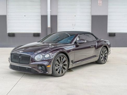 Used 2024 Bentley Continental GT V8 image 11