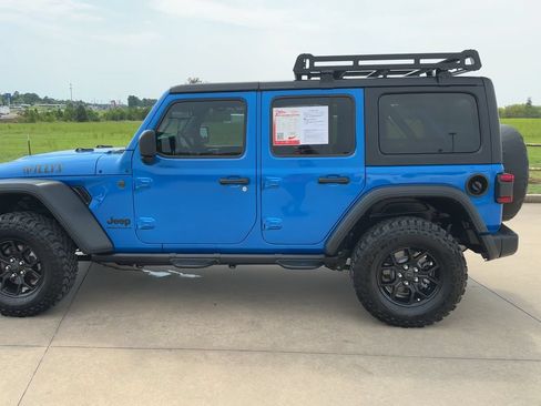Used 2024 Jeep Wrangler Unlimited Sport AWD/4WD image 6