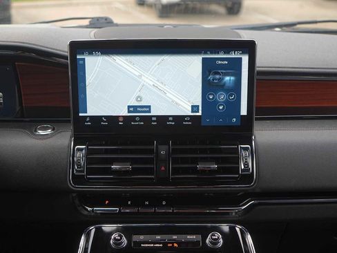 Used 2024 Lincoln Navigator Reserve AWD/4WD image 19
