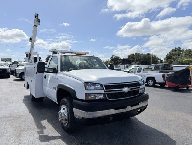 Used 2006 Chevrolet Silverado 3500 2WD Regular Cab image 3