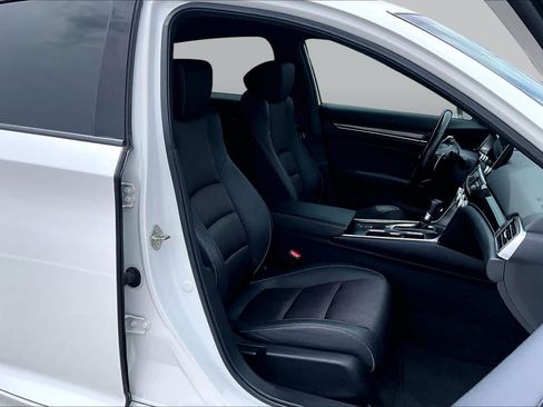 Used 2020 Honda Accord Sport image 9