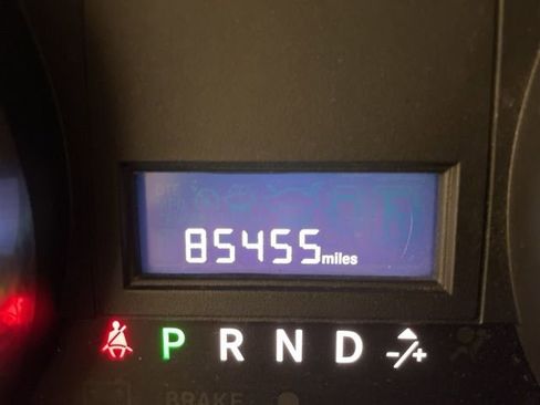 Used 2018 Dodge Grand Caravan SE w/ UConnect Hands-Free Group image 25