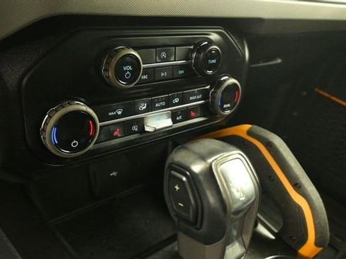 Certified 2021 Ford Bronco Badlands AWD/4WD image 17