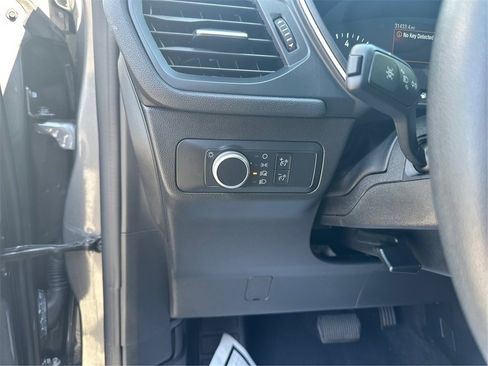 Used 2022 Ford Escape SE image 20