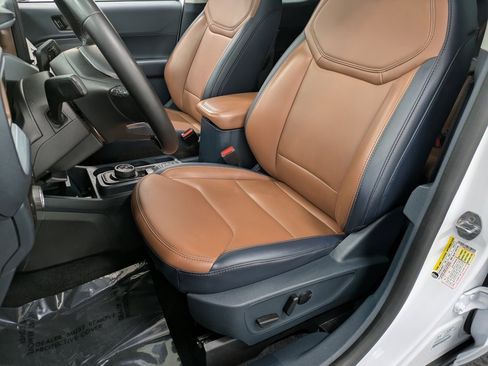 Used 2023 Ford Maverick Lariat image 10