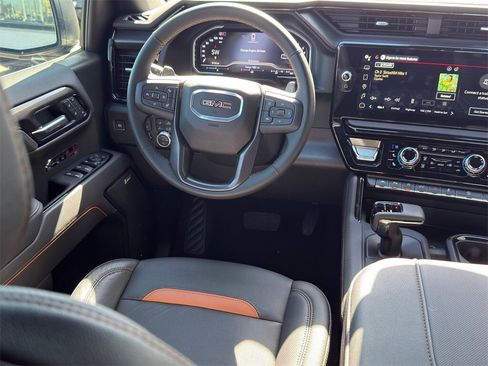 Used 2025 GMC Sierra 1500 AT4 w/ AT4 Premium Package image 24