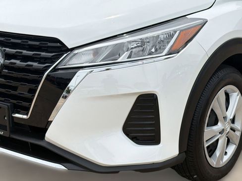 Used 2025 Nissan Kicks Play S FWD image 11