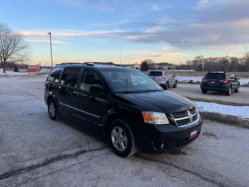 Used 2010 Dodge Grand Caravan SXT w/ Family Value Group image 7