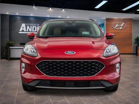Used 2020 Ford Escape Titanium AWD/4WD image 3