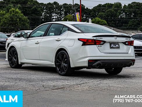 Used 2022 Nissan Altima 2.5 SR w/ Midnight Edition Package FWD image 7