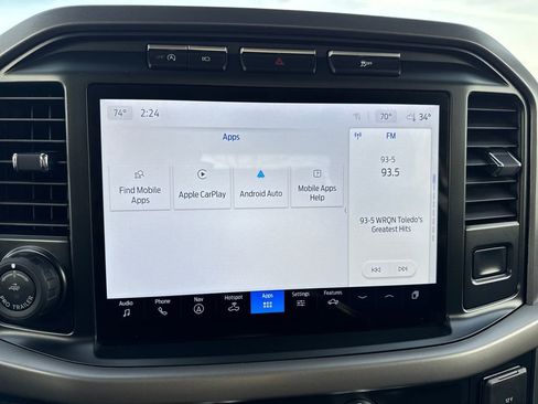 Used 2024 Ford F150 XLT image 23