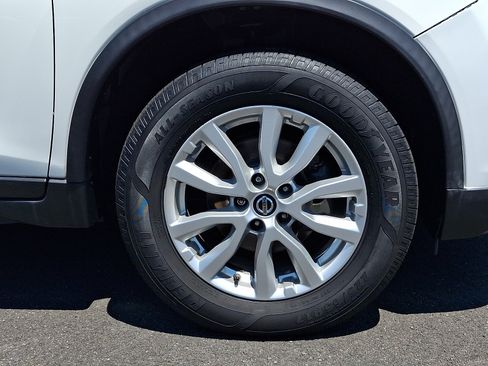 Used 2020 Nissan Rogue SV AWD/4WD image 9