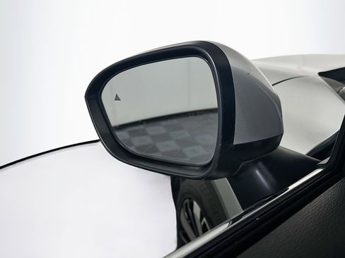 Used 2025 Mitsubishi Outlander SE image 16