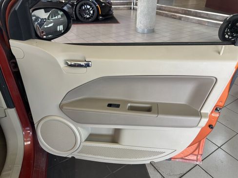 Used 2009 Dodge Caliber SXT image 25