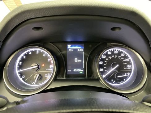 Used 2024 Toyota Camry SE image 28