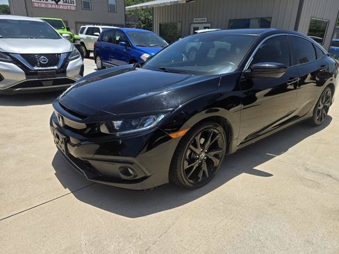 Used 2019 Honda Civic Sport image 3