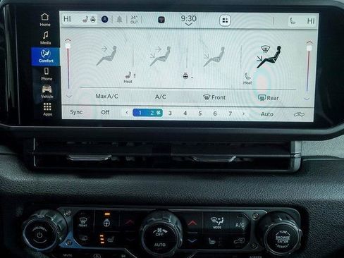 New 2025 Jeep Gladiator Sport AWD/4WD image 12