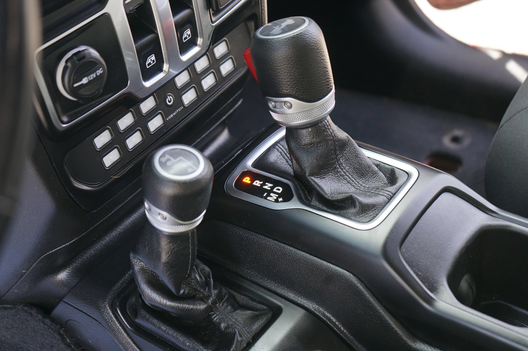 Used 2022 Jeep Wrangler Sport AWD/4WD image 17