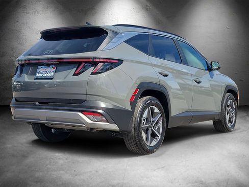 Certified 2025 Hyundai Tucson SEL image 3
