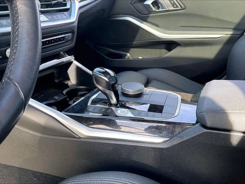 Used 2020 BMW 330i Sedan w/ Convenience Package image 18