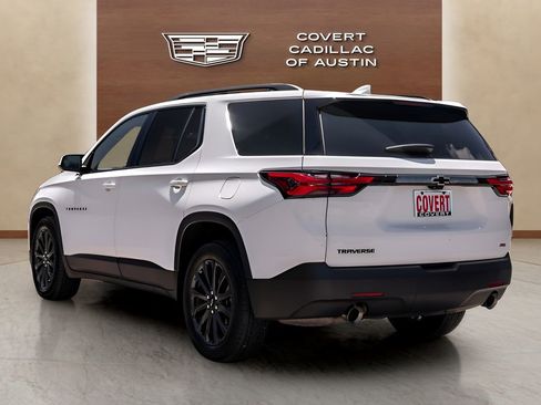Used 2023 Chevrolet Traverse RS FWD image 3